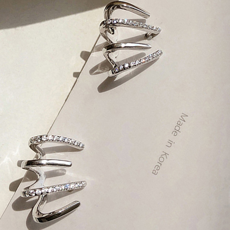 1Pair Elegant Cute Earing Claw Ear Hook Clip Stud Earrings for Women Jewe*d*