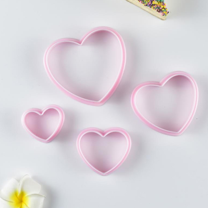 4pcs Heart Shaped Plastic Cake Mold Cookie Cutter Biscuit Stamp Sugar