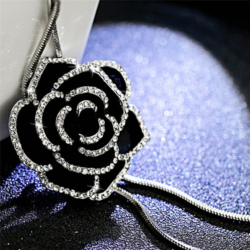 Black rose deals pendant